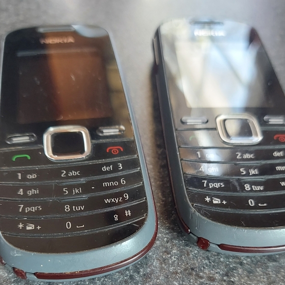 NOKIA T-Mobile Vintage Cell Phones - Pair of 2 Very Good Condition! - Picture 4 of 6